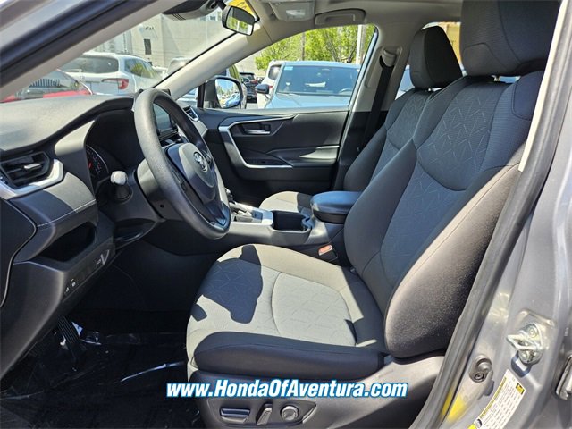 Used 2022 Toyota RAV4 XLE image 6