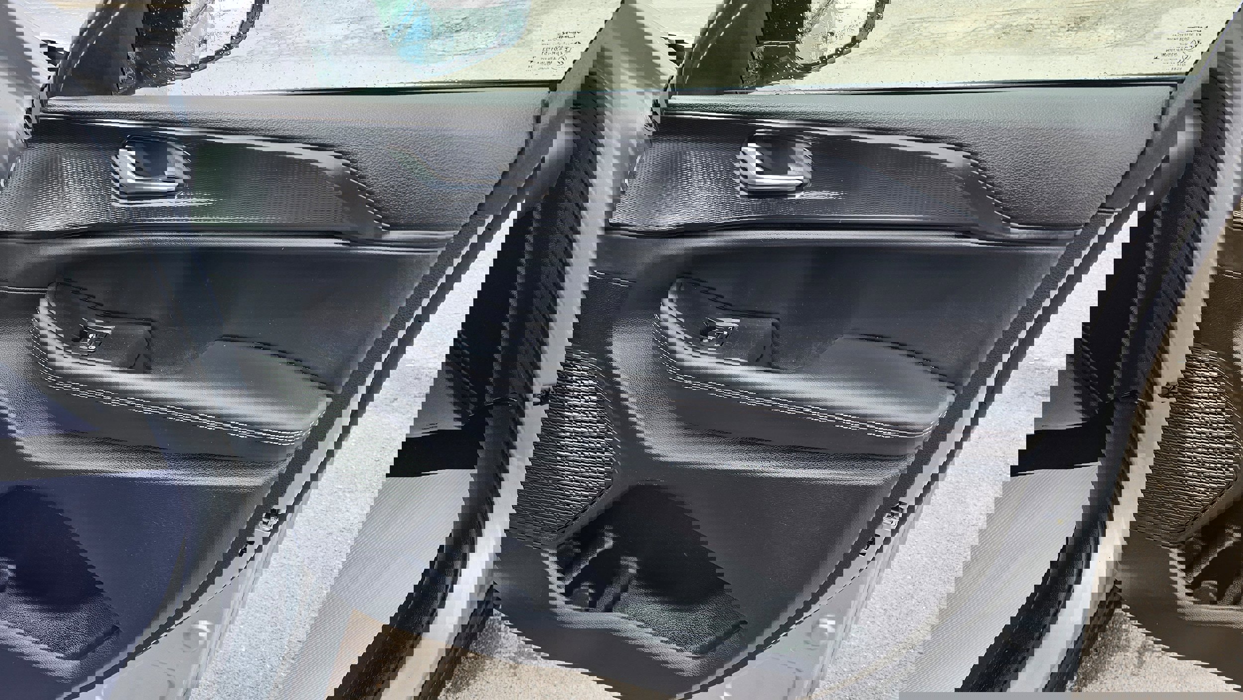 Used 2024 Jeep Grand Cherokee L Laredo image 9