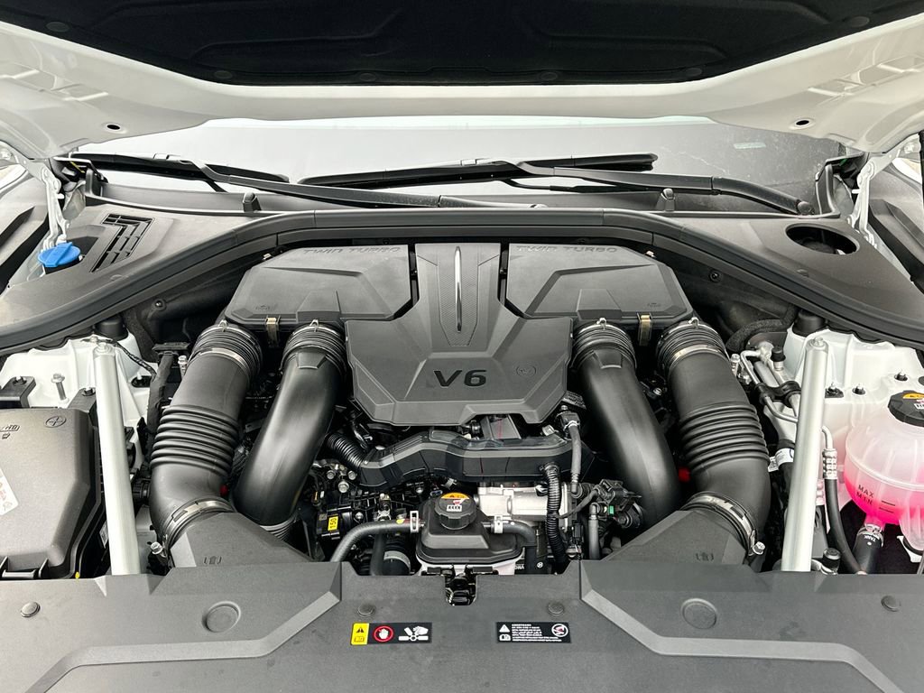 Used 2025 Genesis GV70 3.5T Sport w/ Sport Advanced Package image 16