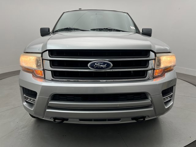 Used 2017 Ford Expedition XLT image 2
