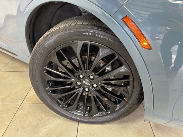 Used 2023 Lincoln Corsair Reserve w/ Jet Appearance Package image 4