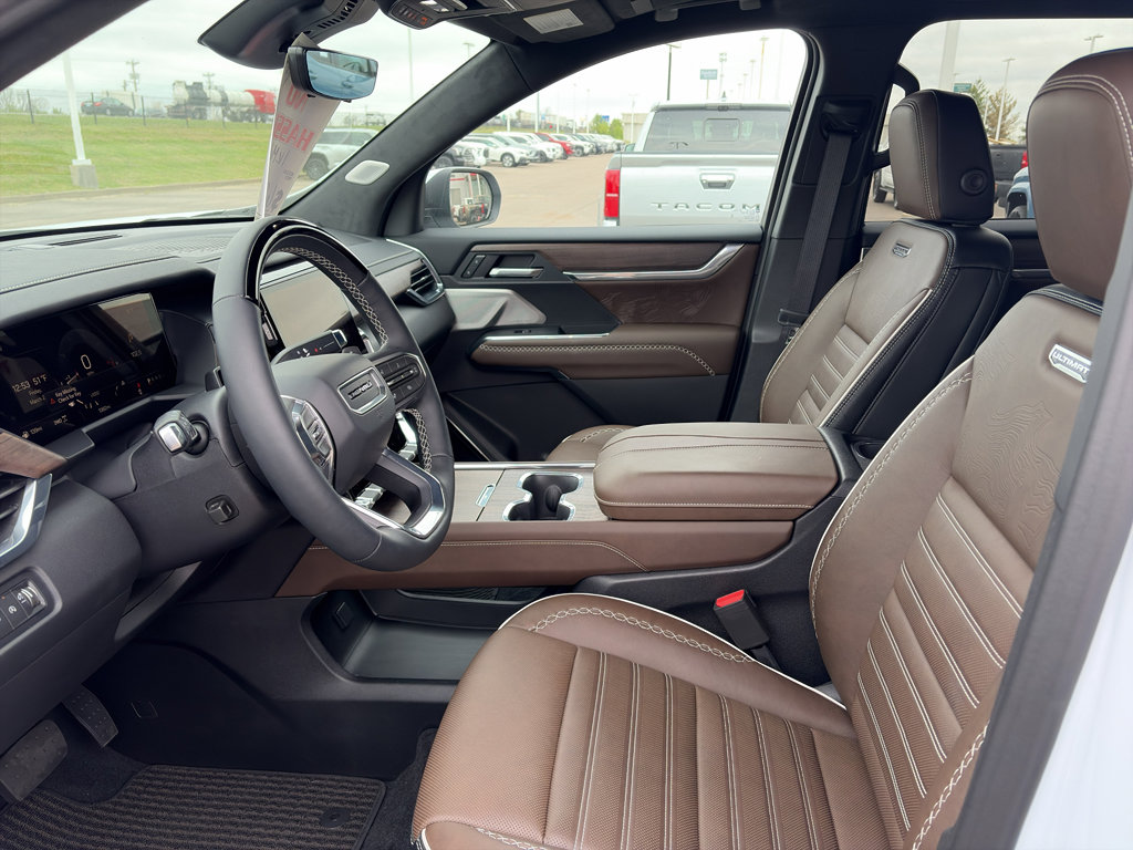 Used 2026 GMC Acadia Denali Ultimate w/ LPO, Floor Liner Package image 9