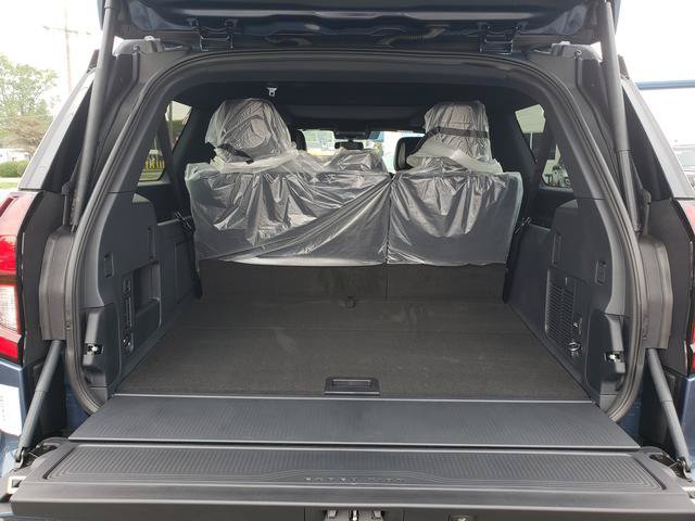 New 2027 Ford Expedition Max Platinum w/ Stealth Performance Package AWD/4WD image 5