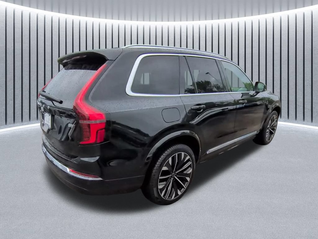 Used 2025 Volvo XC90 B5 Plus AWD/4WD image 17