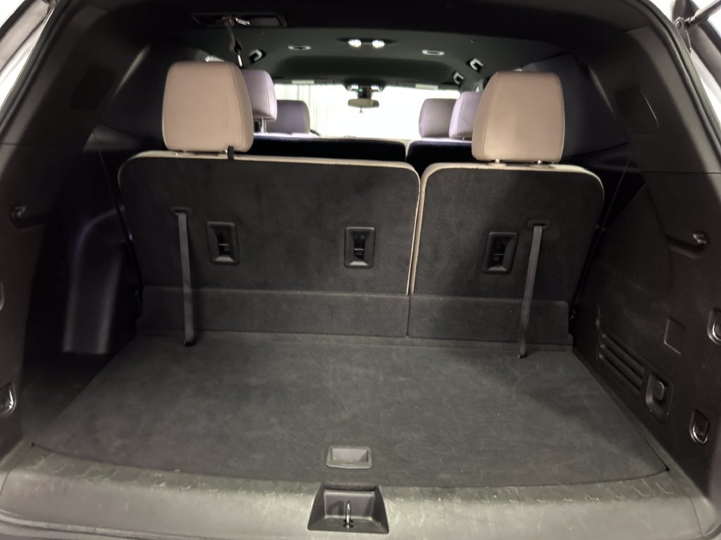 Used 2023 Chevrolet Traverse LS w/ Midnight/Sport Edition FWD image 25