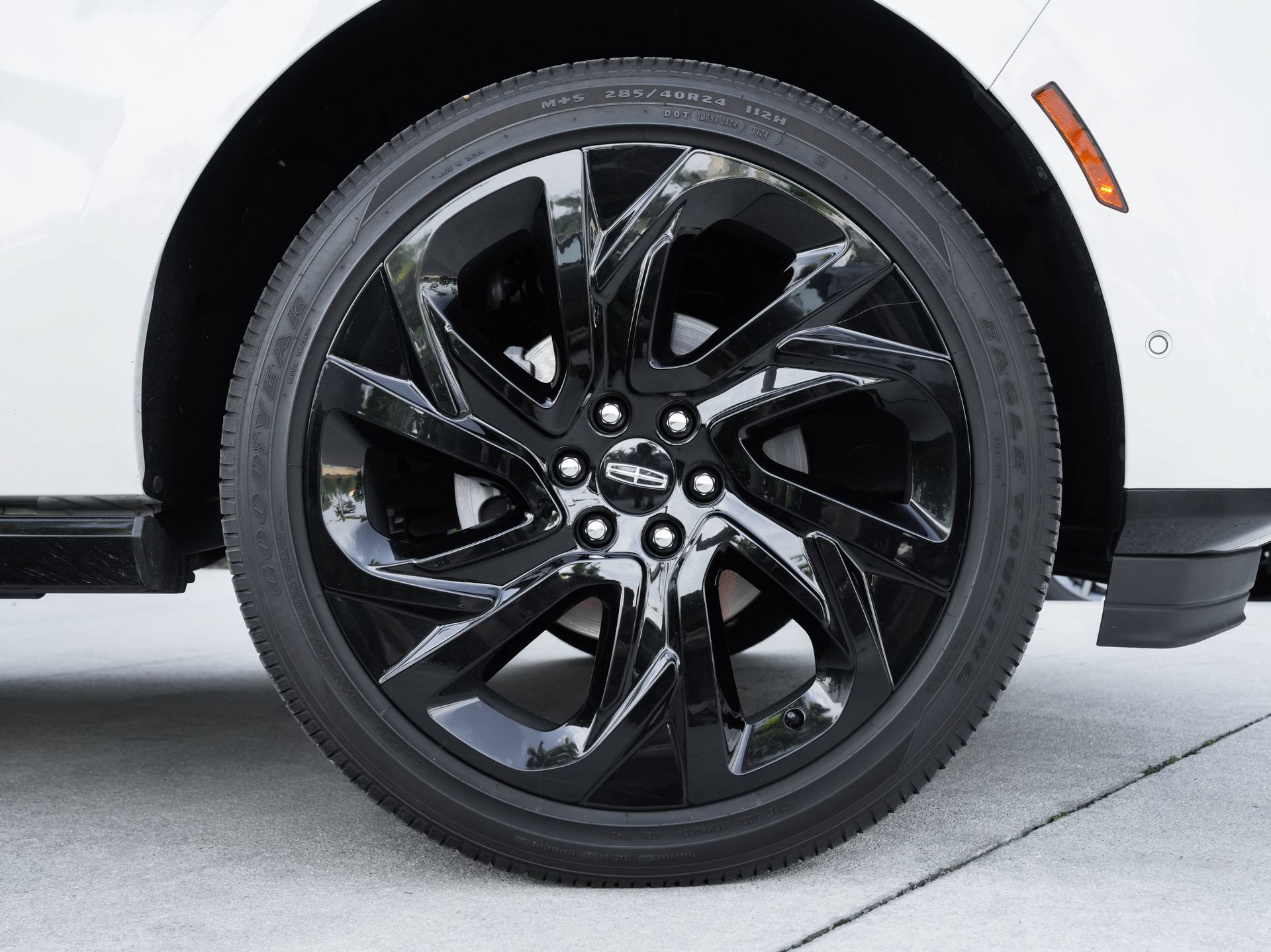 Used 2025 Lincoln Navigator L Black Label AWD/4WD image 12