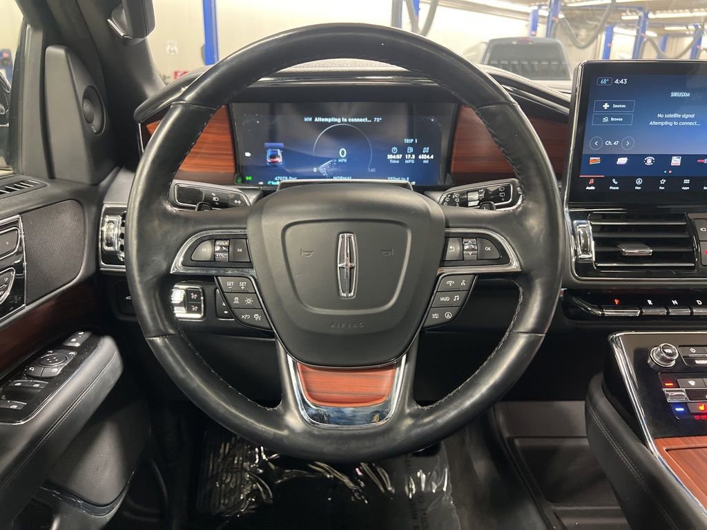 Used 2024 Lincoln Navigator Reserve image 18