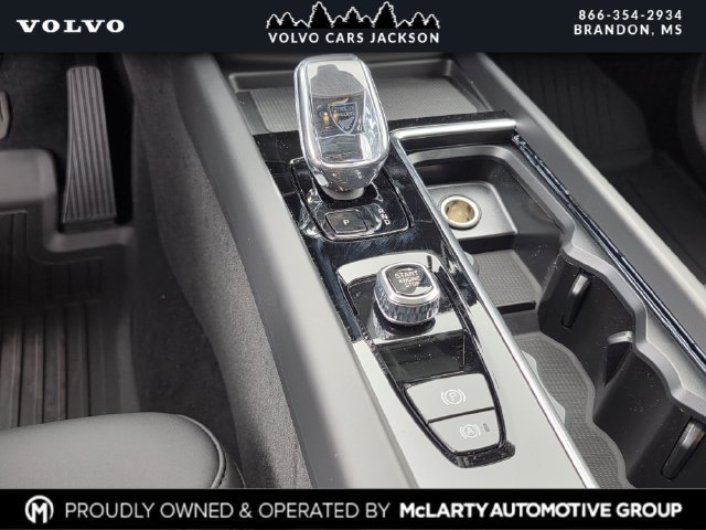 New 2026 Volvo XC60 B5 Plus w/ Protection Package Premier AWD/4WD image 20
