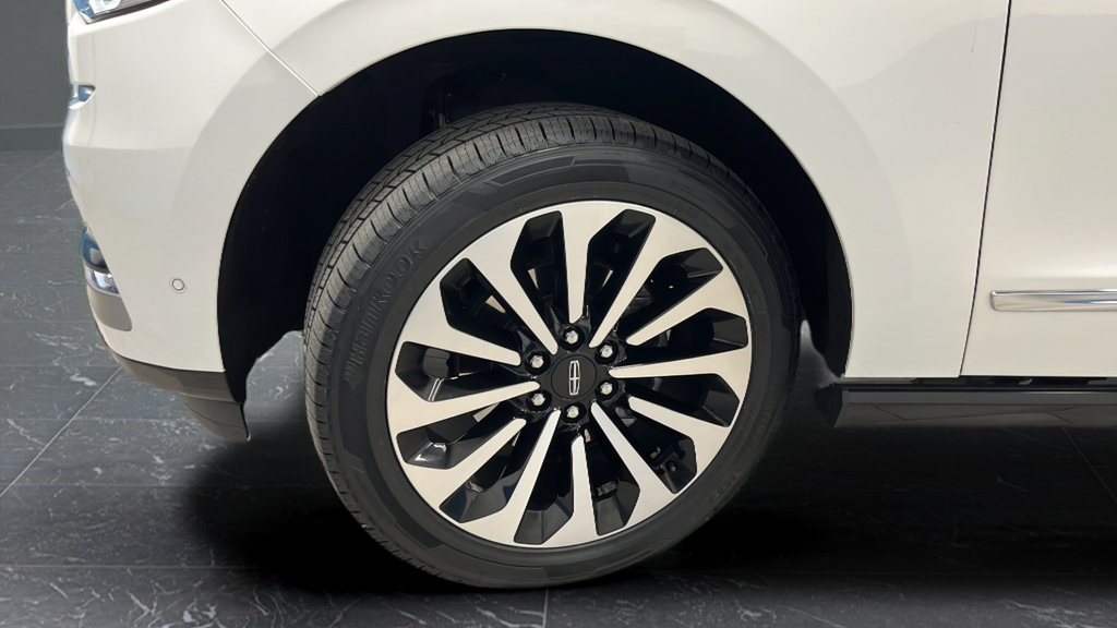 Used 2022 Lincoln Navigator L Reserve AWD/4WD image 42