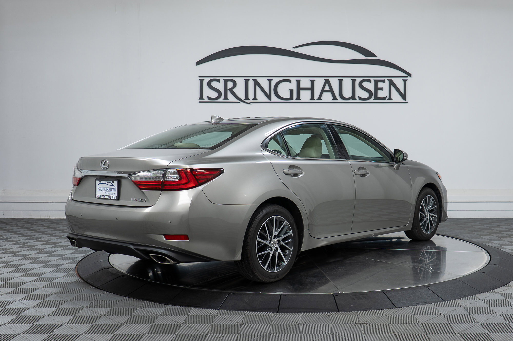 Used 2016 Lexus ES 350 w/ Luxury Package w/Wood Trim image 5