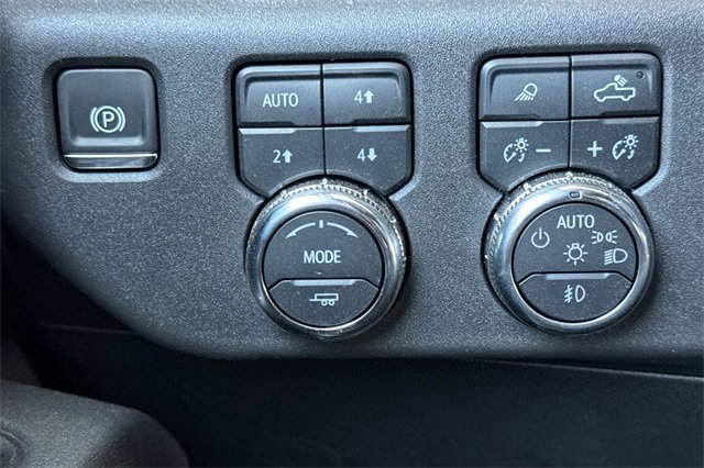New 2025 GMC Sierra 1500 SLT w/ SLT Premium Package image 31