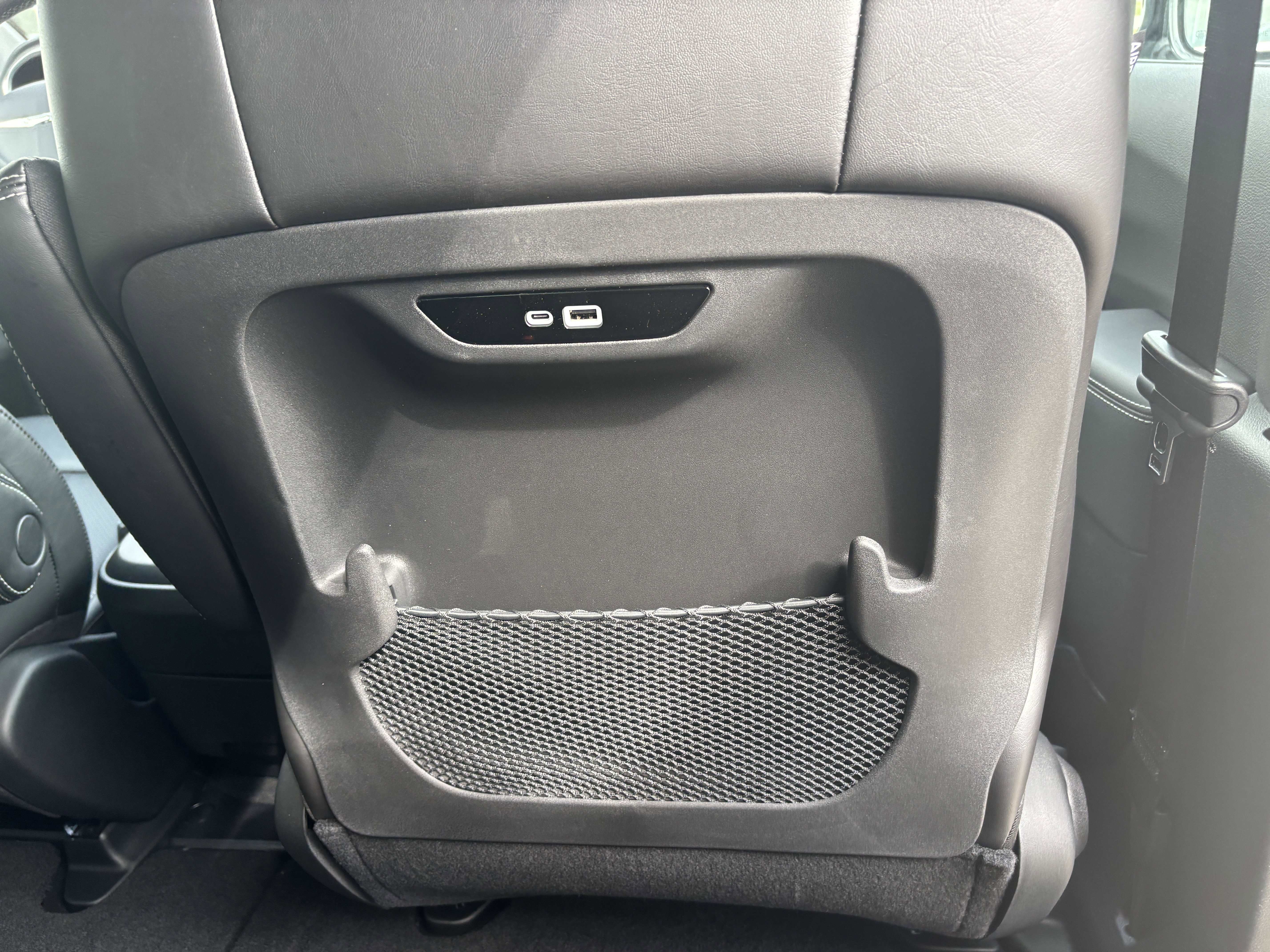 New 2026 Chrysler Pacifica Select image 15