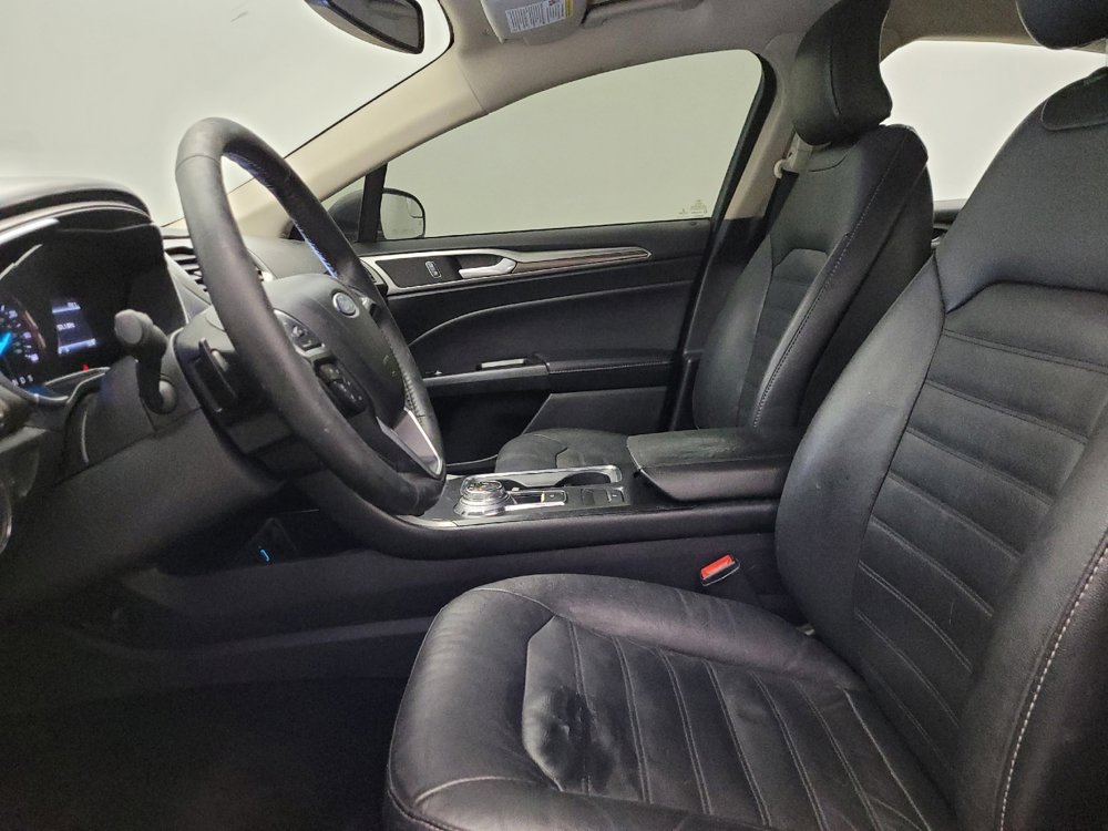 Used 2017 Ford Fusion SE w/ Fusion SE Technology Package image 17