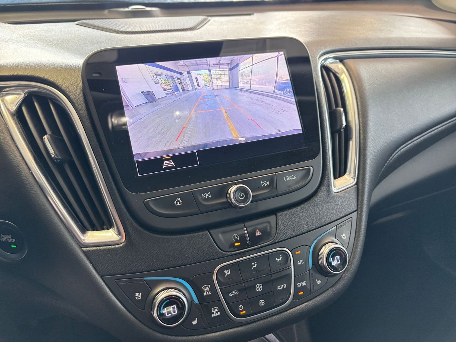 Used 2024 Chevrolet Malibu LT image 17