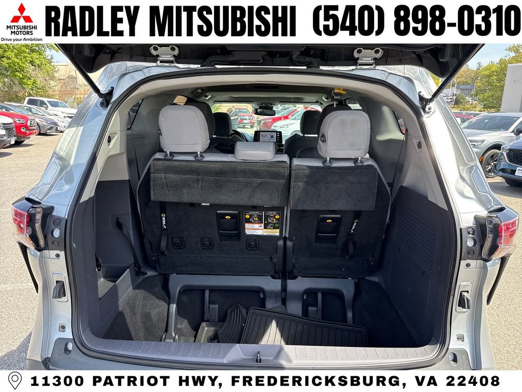 Used 2021 Toyota Sienna LE w/ LE Plus Package image 14