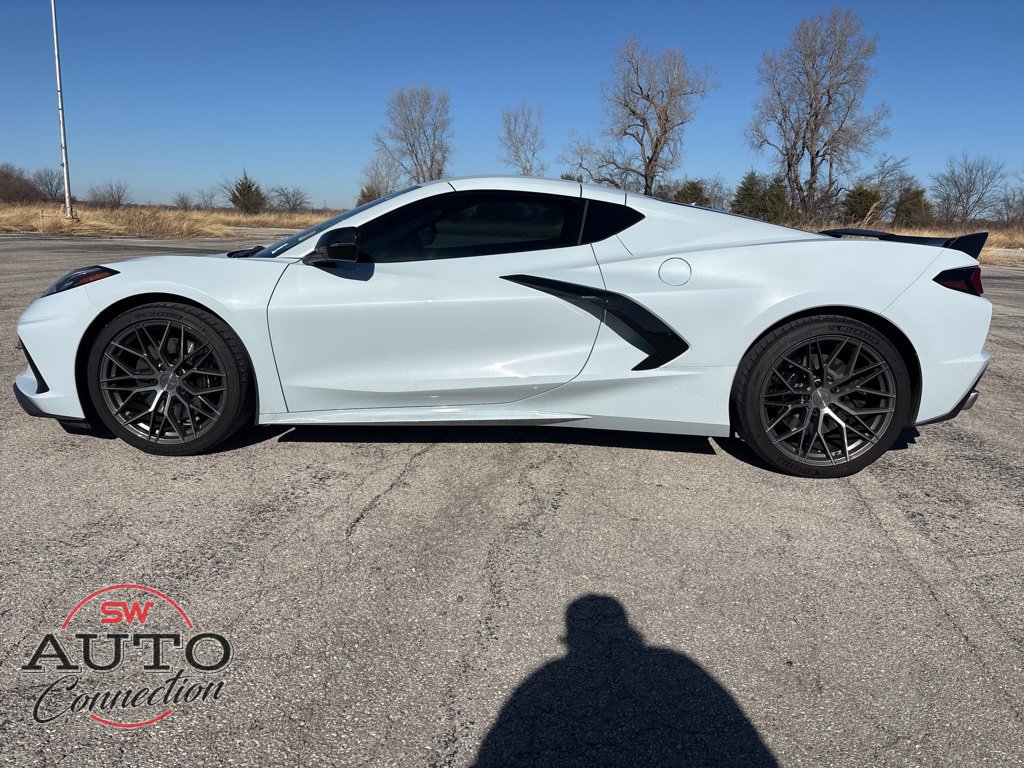 Used 2022 Chevrolet Corvette Stingray Coupe w/ Z51 Performance Package image 5