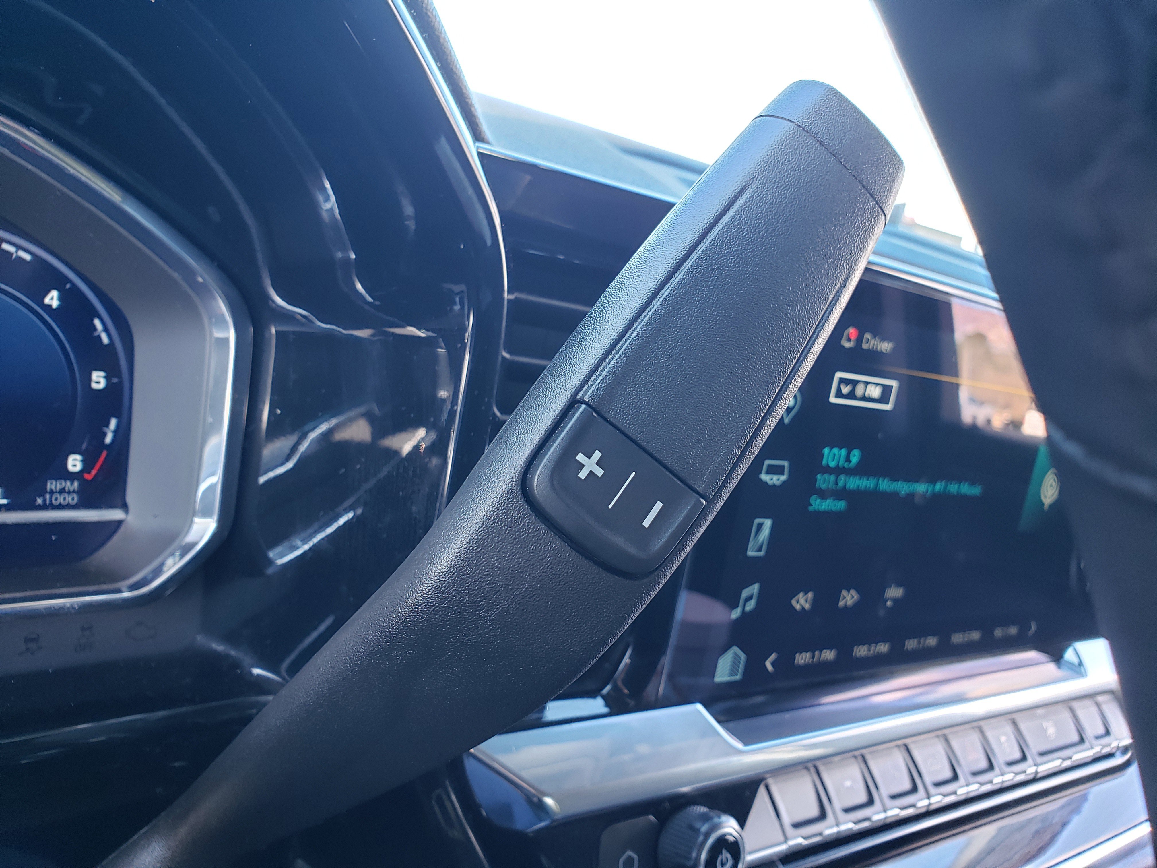 Used 2024 Chevrolet Silverado 1500 LT image 16