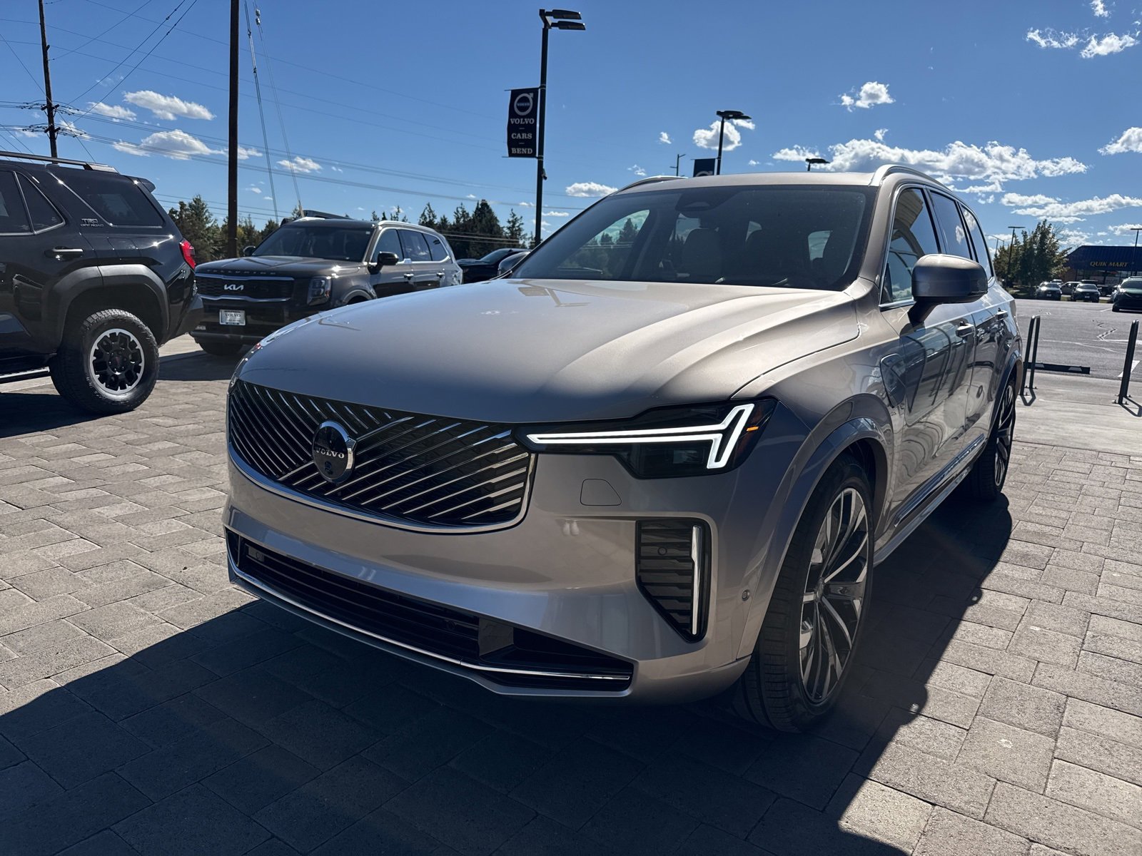 New 2026 Volvo XC90 T8 Ultra video 2