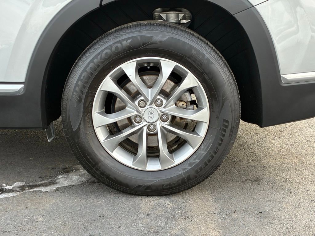 Used 2020 Hyundai Santa Fe SE image 47