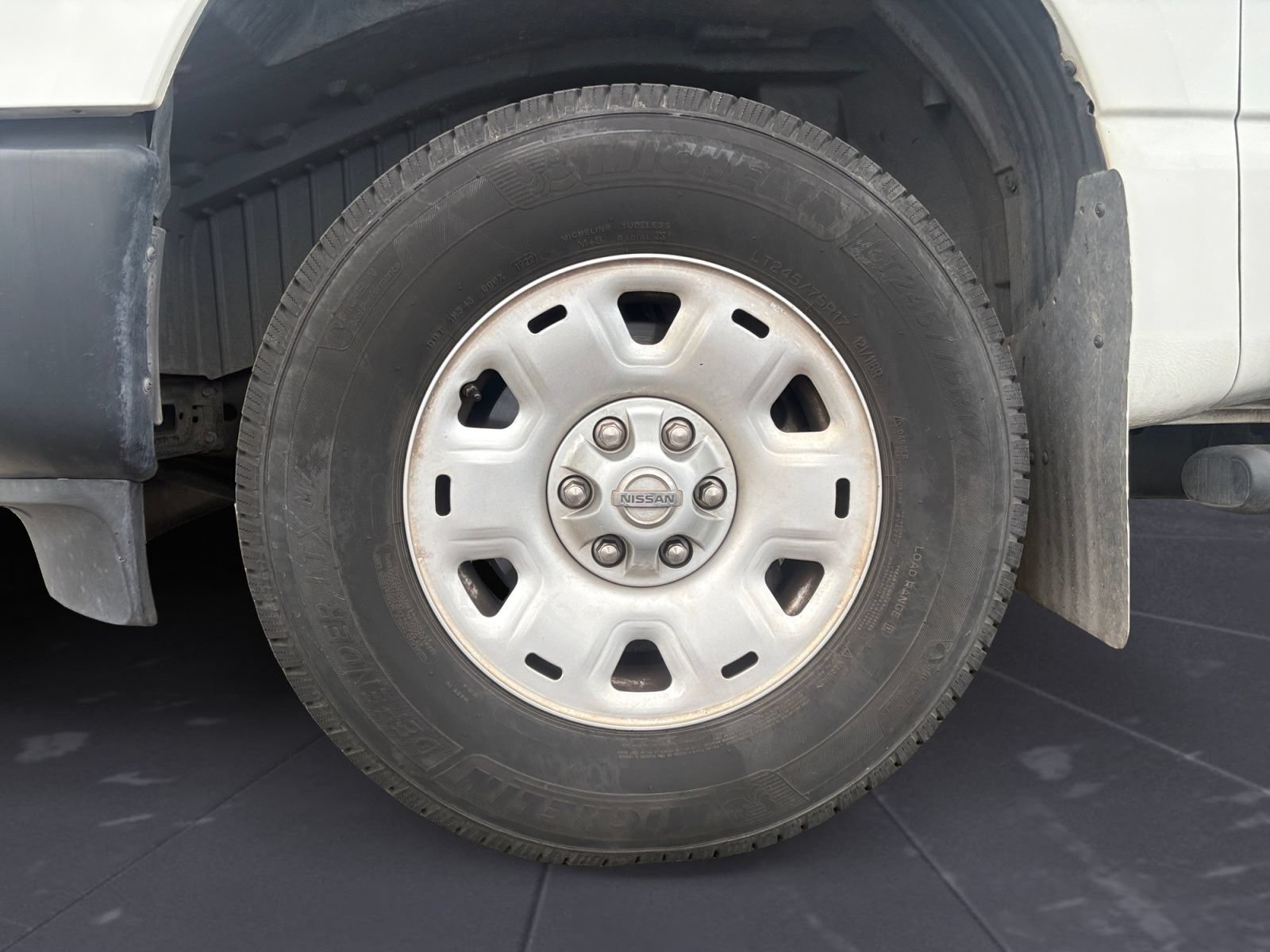 Used 2018 Nissan Titan S w/ HD Front GAWR Package AWD/4WD image 12