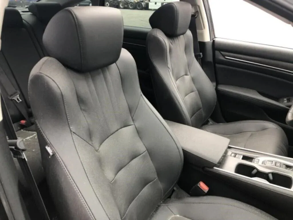 Used 2020 Honda Accord Touring image 34