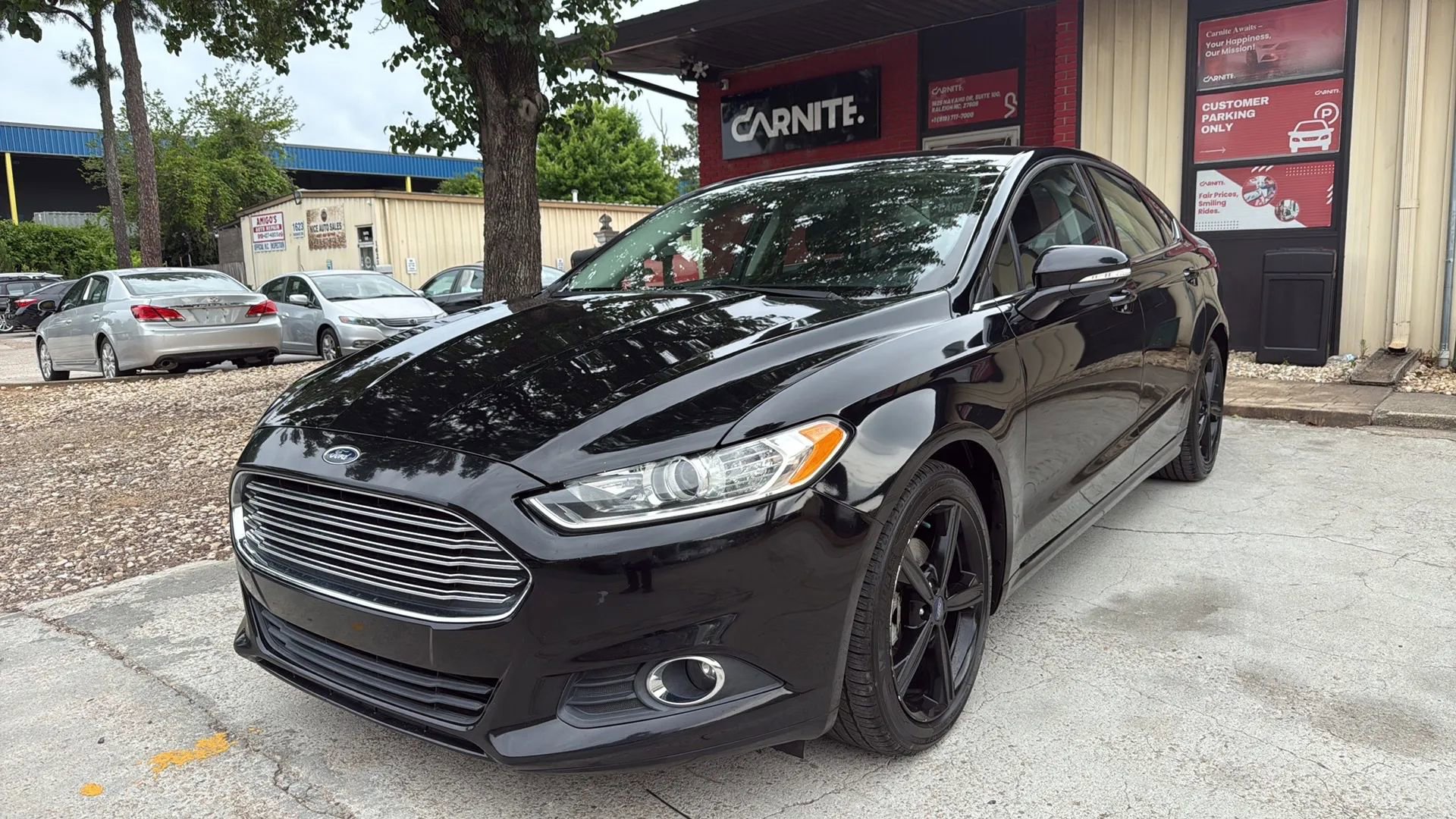 Used 2016 Ford Fusion SE FWD image 1