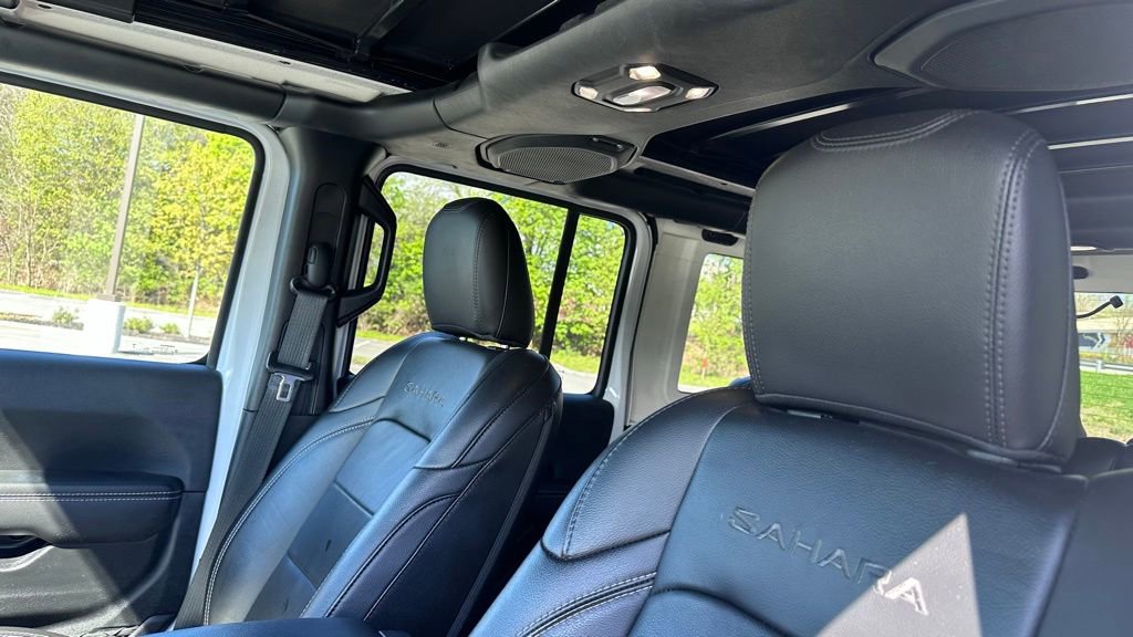 Used 2021 Jeep Wrangler Unlimited Sahara AWD/4WD image 14