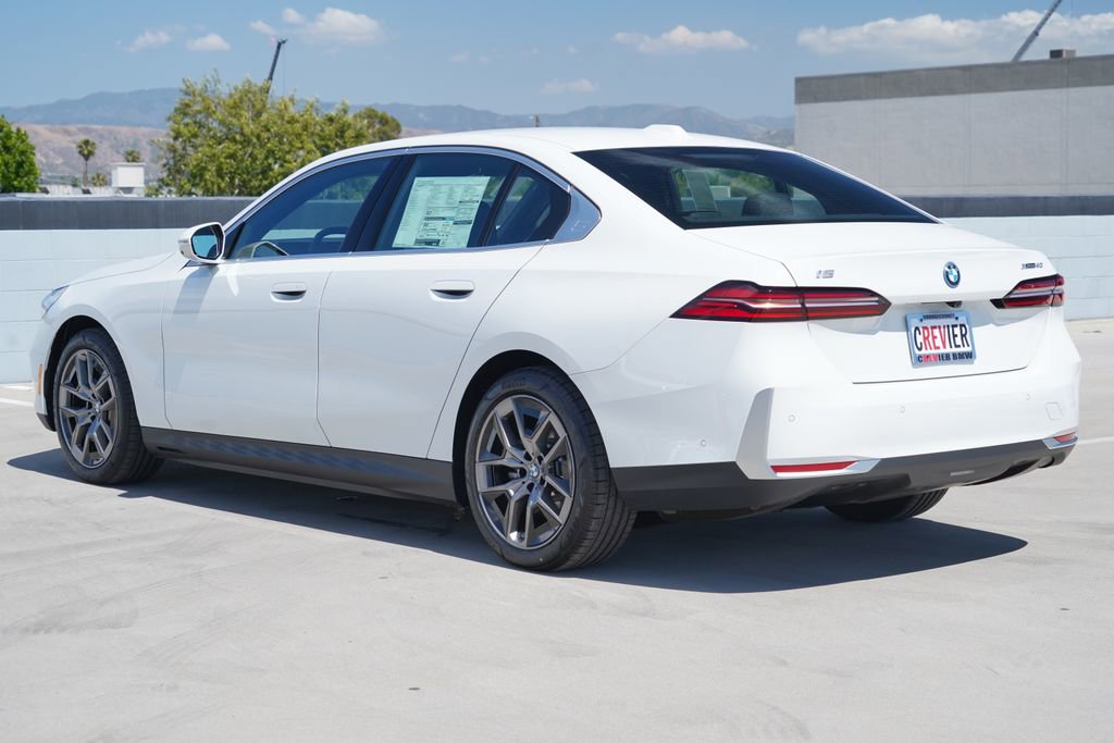 New 2026 BMW i5 eDrive40 image 7
