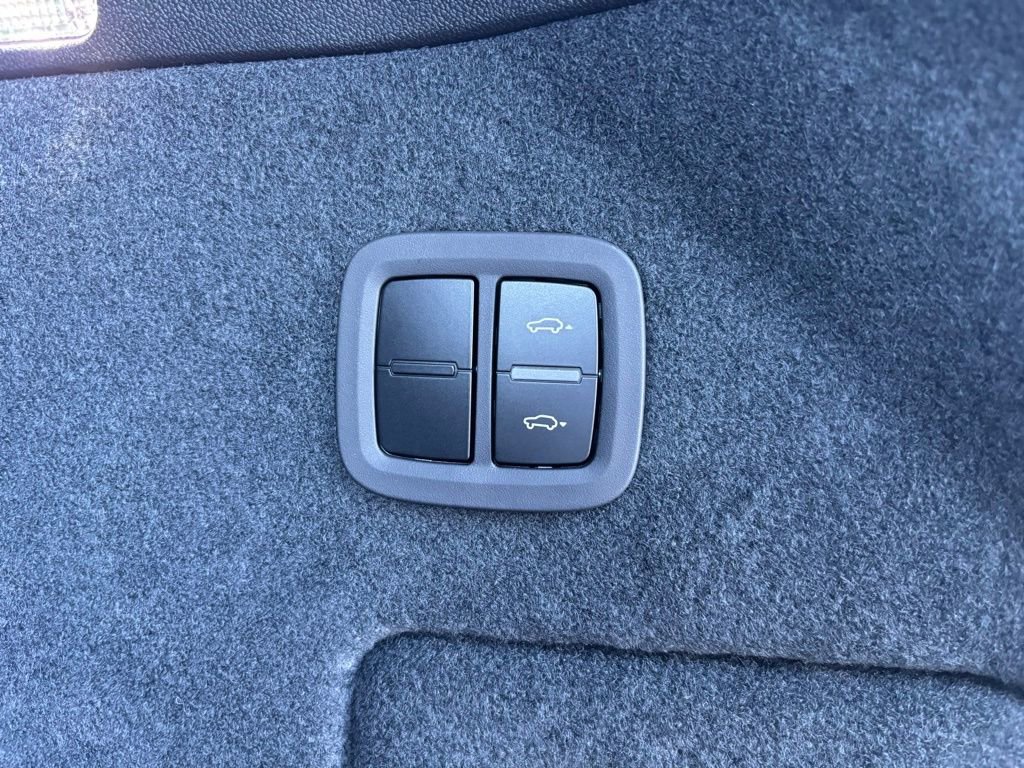 New 2026 Porsche Cayenne GTS image 11