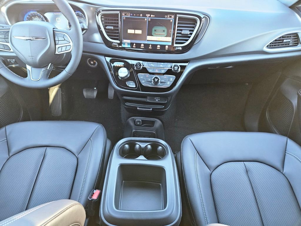 New 2026 Chrysler Voyager LX image 10