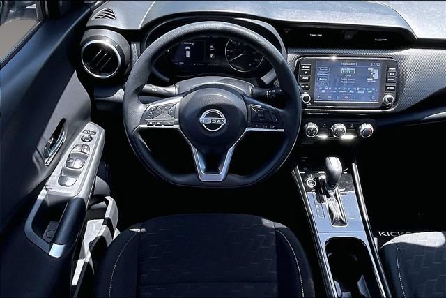 Used 2024 Nissan Kicks SV FWD image 5