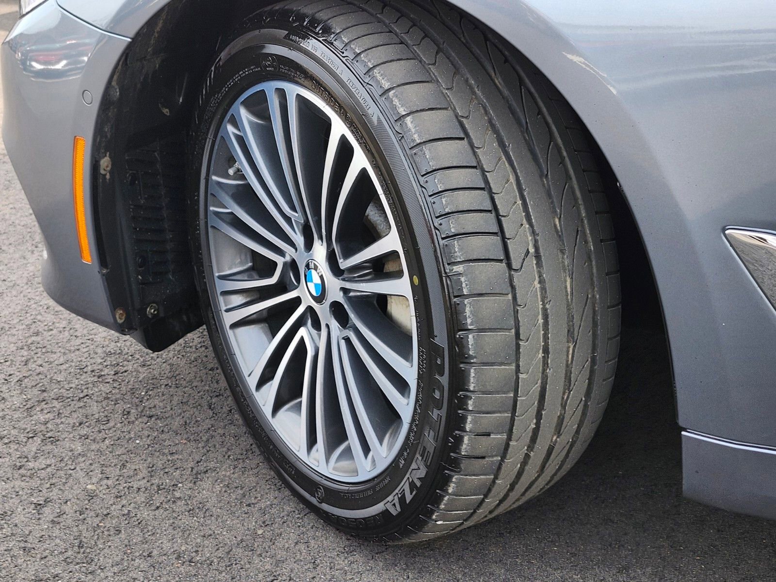 Used 2018 BMW 540i xDrive image 31