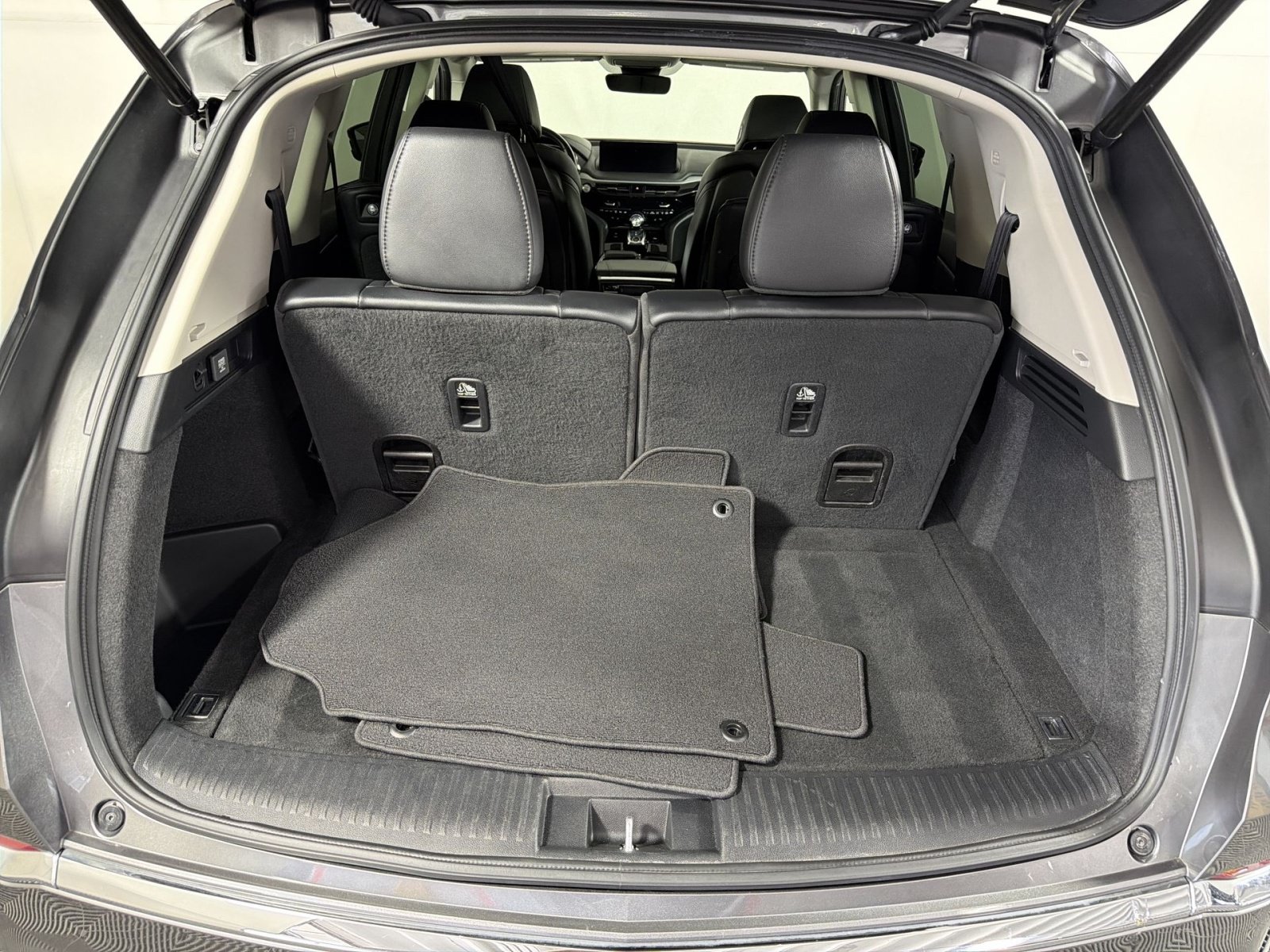 Used 2023 Acura MDX SH-AWD image 26