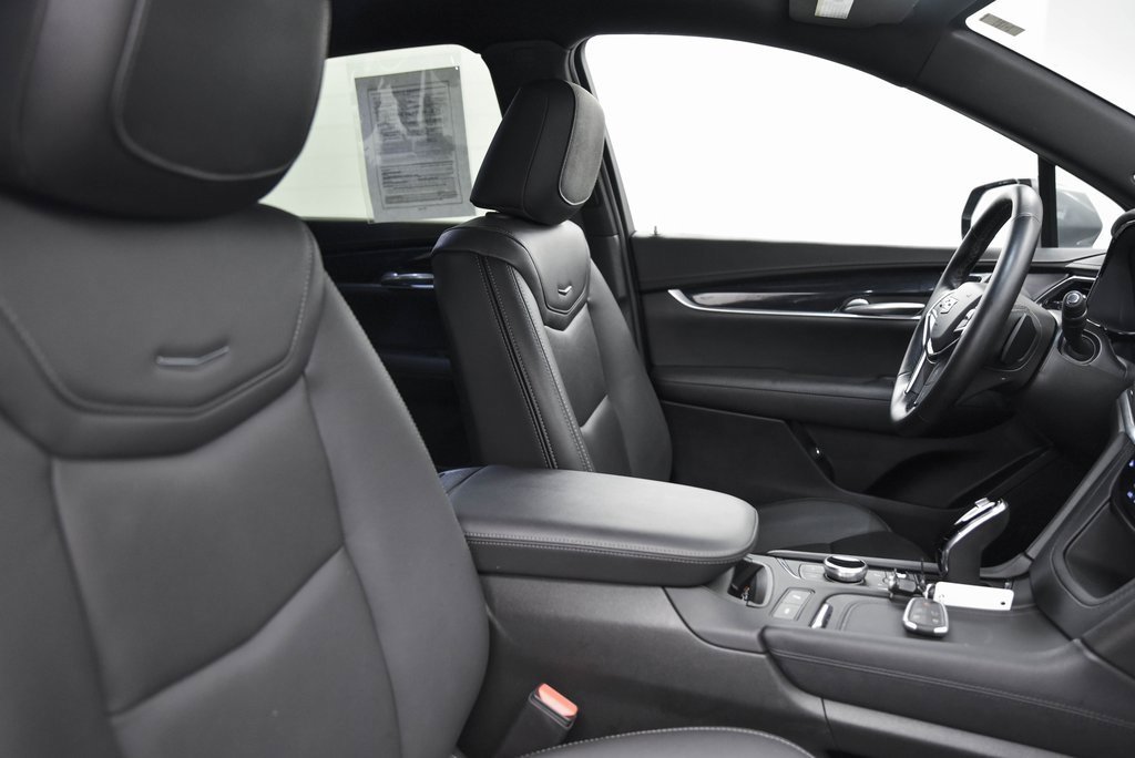 Used 2025 Cadillac XT5 Premium Luxury image 15