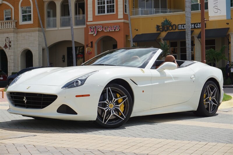 Used 2017 Ferrari California T RWD image 9