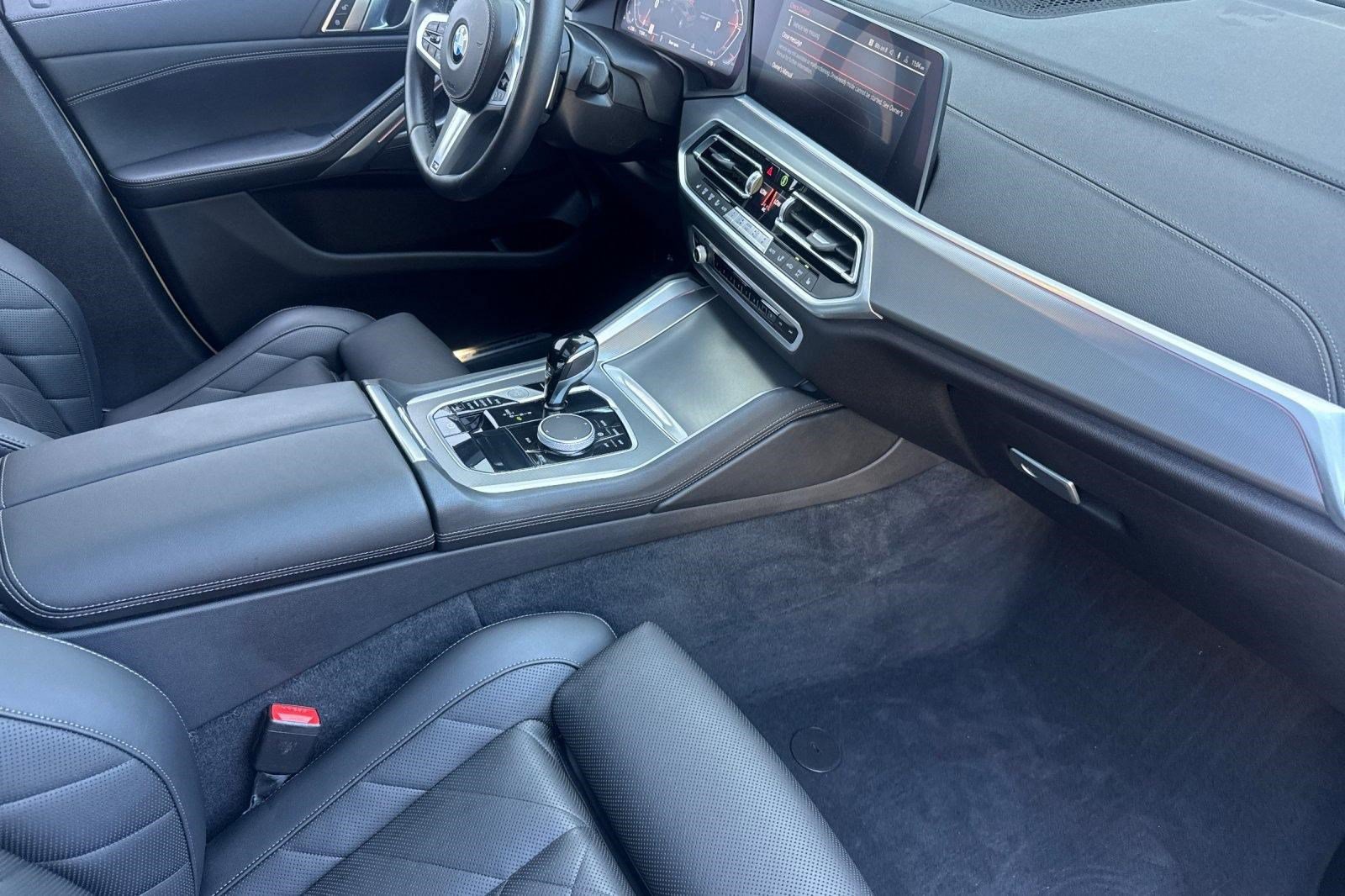 Certified 2023 BMW X6 xDrive40i w/ M Sport Package AWD/4WD image 32