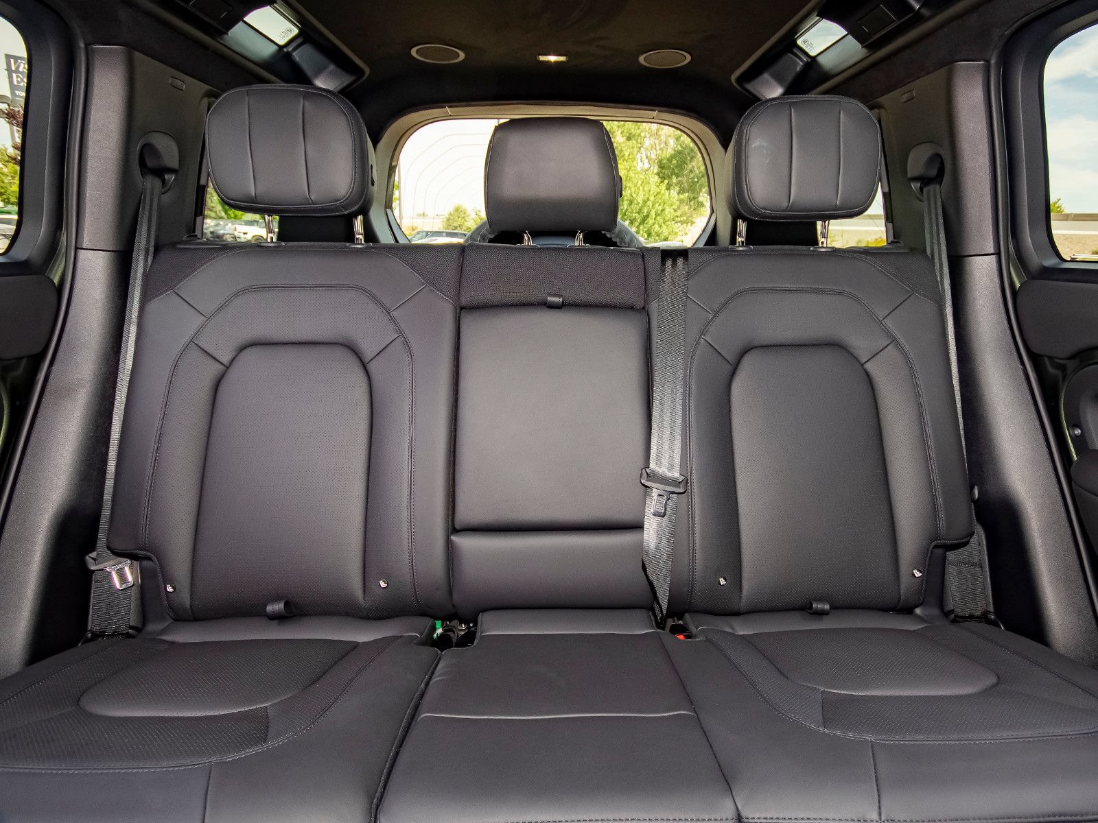 New 2026 Land Rover Defender 110 X AWD/4WD image 47