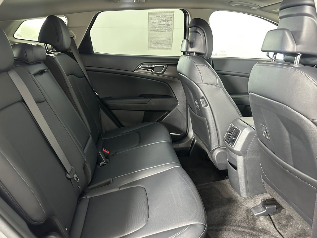 Used 2025 Kia Sportage EX w/ Premium Package image 29
