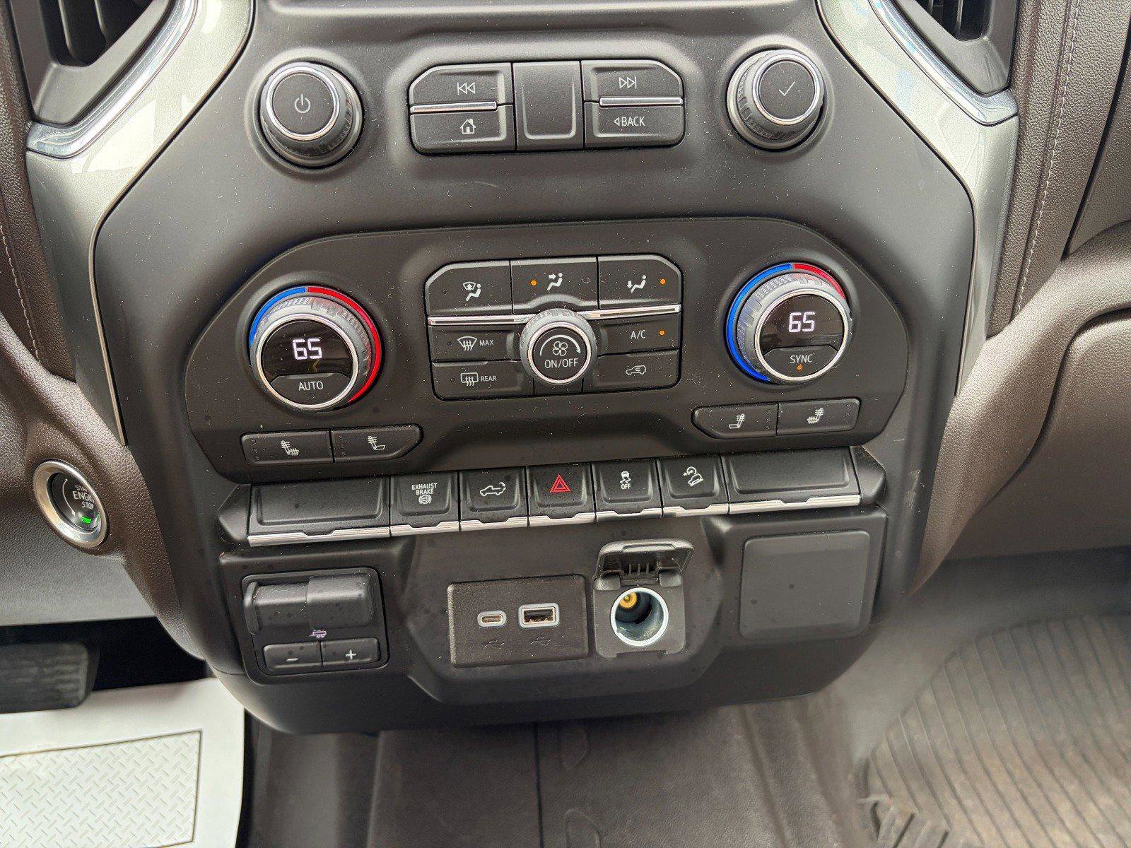 Used 2021 Chevrolet Silverado 3500 LT w/ Convenience Package AWD/4WD image 15