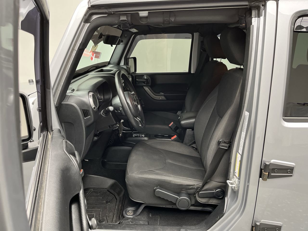 Used 2016 Jeep Wrangler Unlimited Sport AWD/4WD image 3
