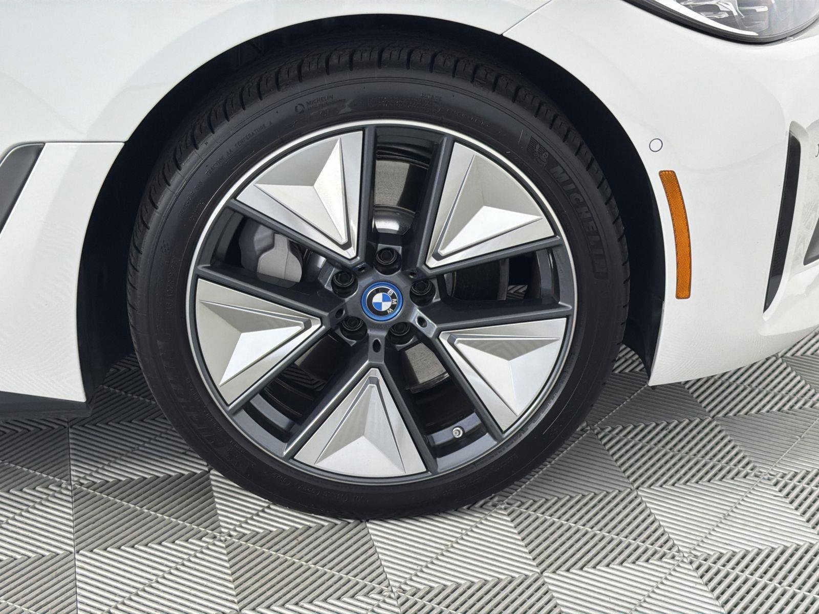 Used 2023 BMW i4 eDrive35 image 37