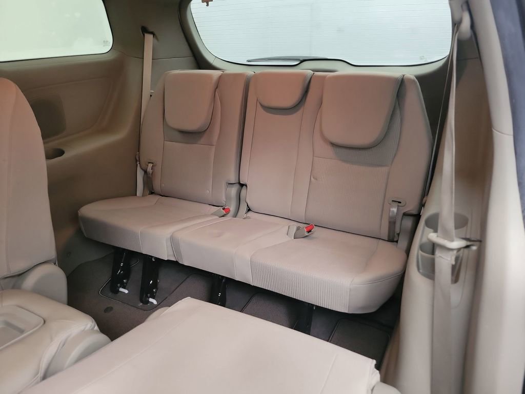 Used 2019 Kia Sedona LX image 19