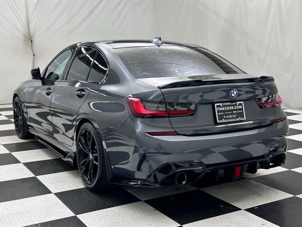 Used 2022 BMW 330i Sedan w/ M Sport Package RWD image 5