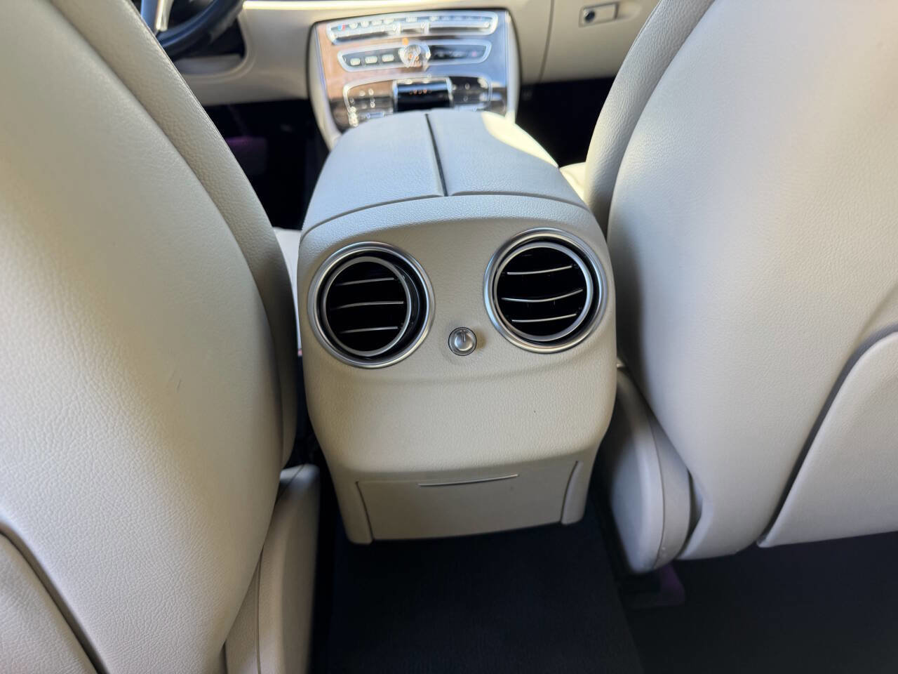 Used 2020 Mercedes-Benz E 350 Sedan image 18