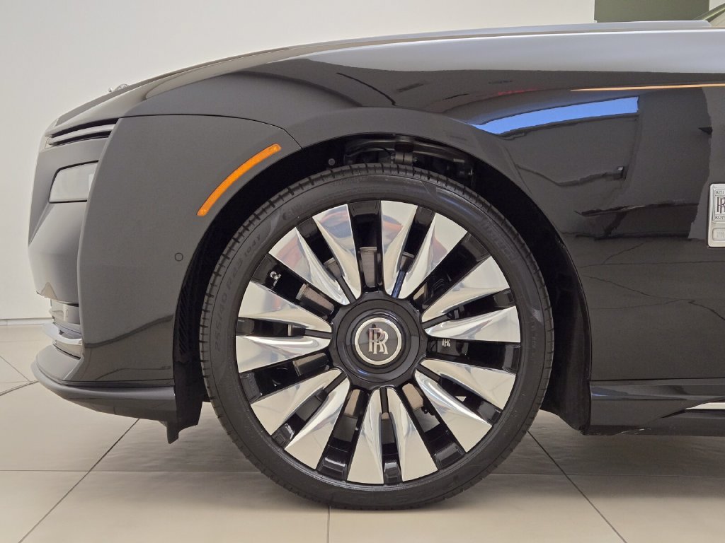 Used 2024 Rolls-Royce Spectre w/ Spectre Launch Package AWD/4WD image 11