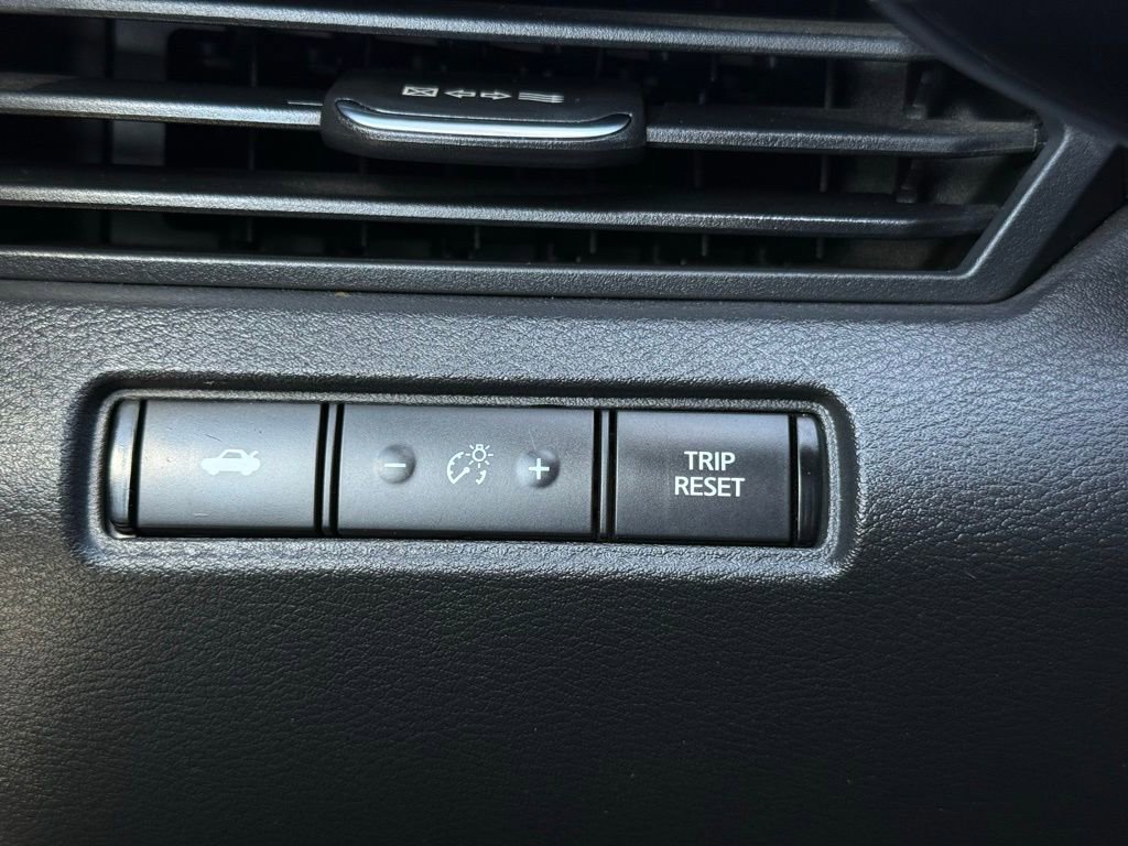 Used 2019 Nissan Altima 2.5 SR FWD image 26