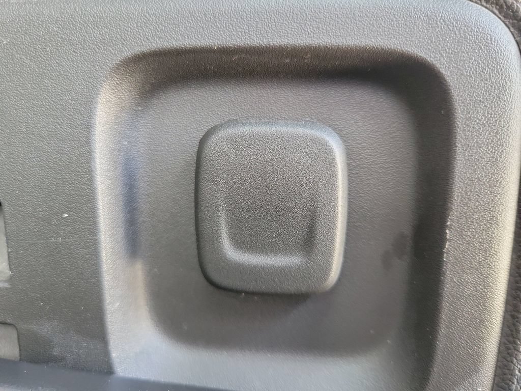 Certified 2023 Chevrolet Traverse LT FWD image 8
