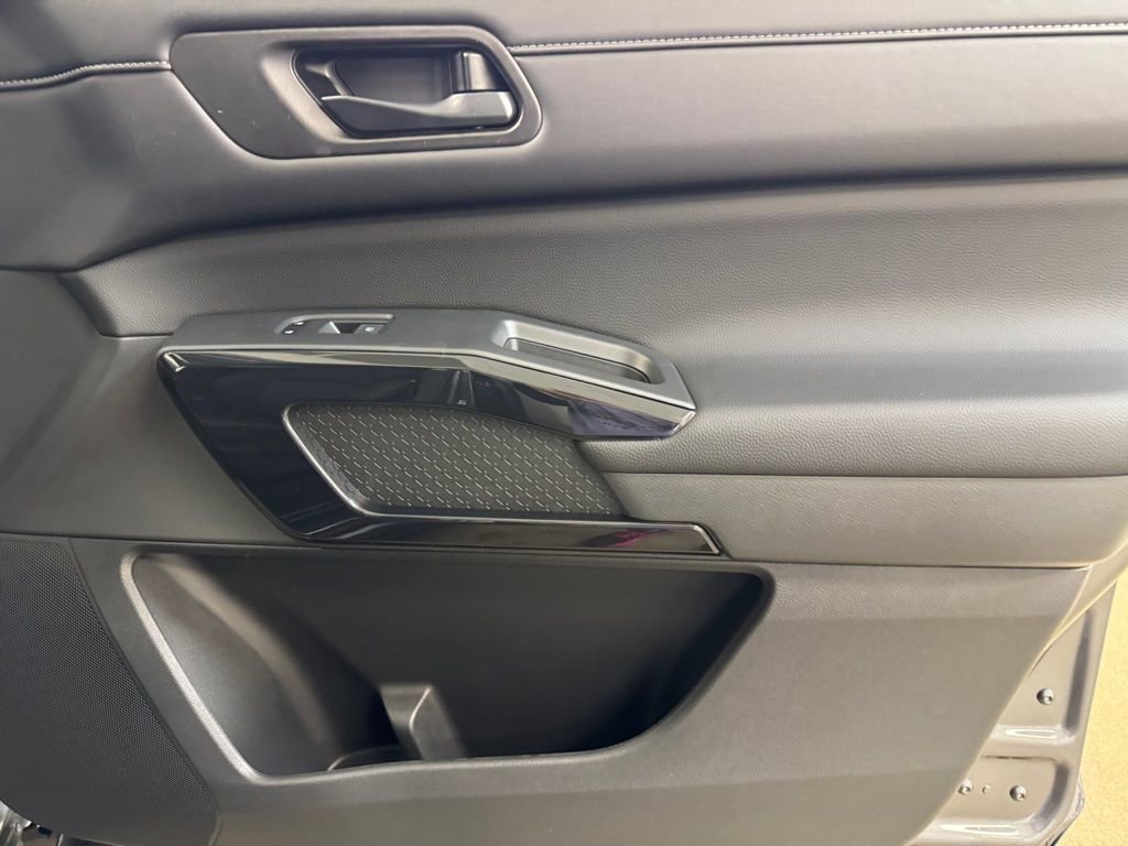 New 2026 Nissan Pathfinder SV image 27