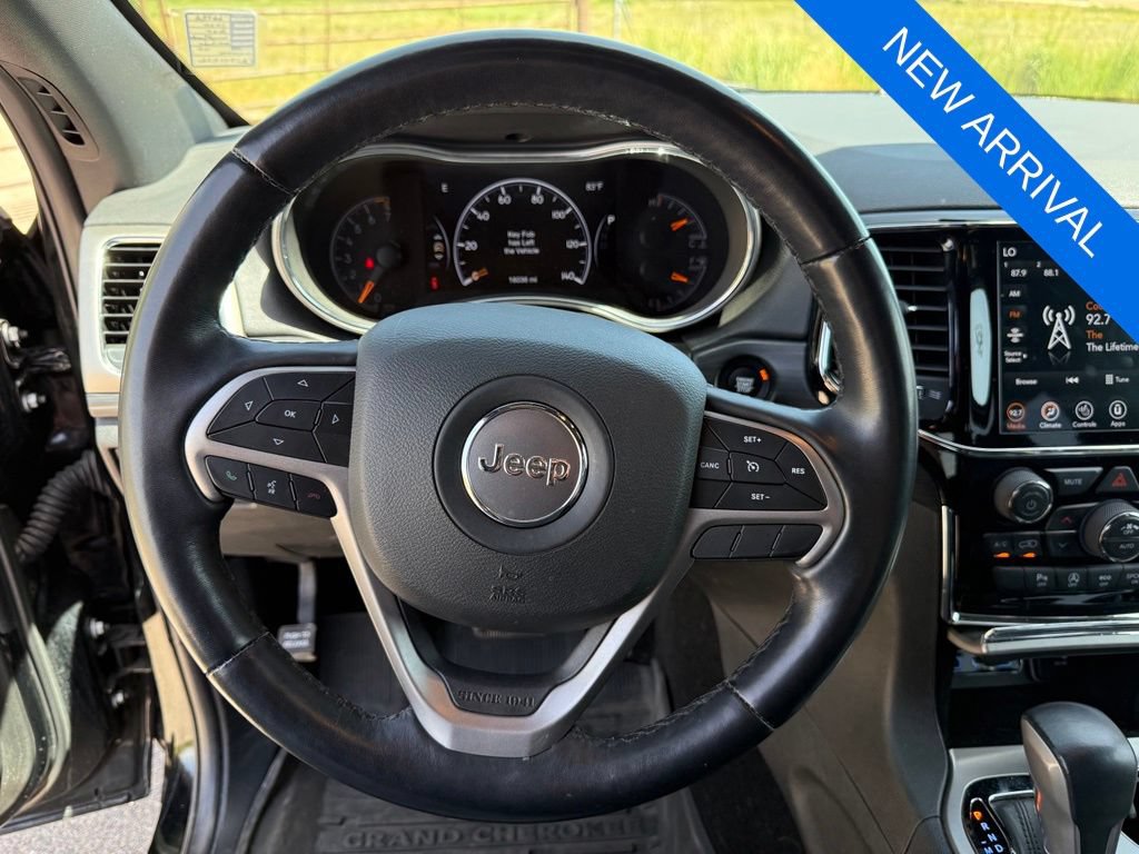 Used 2020 Jeep Grand Cherokee Altitude AWD/4WD image 16
