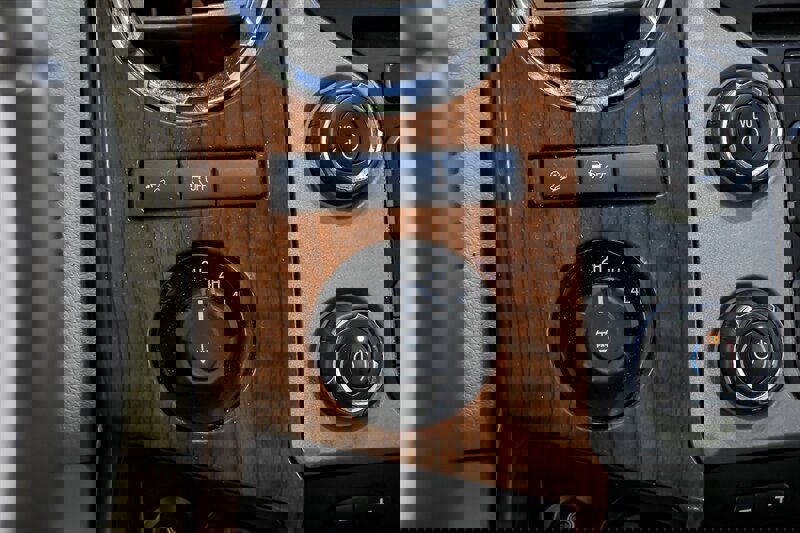 Used 2015 Ford F250 King Ranch w/ FX4 Off-Road Package image 26